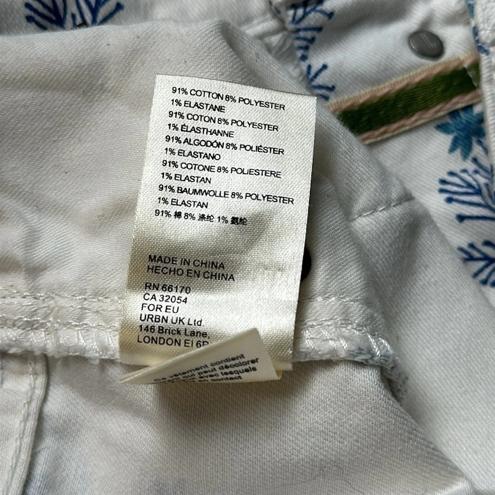 Anthropologie Pilcro Shorts White Blue Floral Ultra High Rise Women’s Size 32